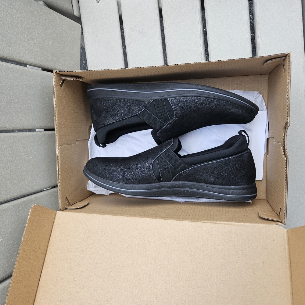 Clarks Womens Black Slip-On Shoes - Picture 4 of 5